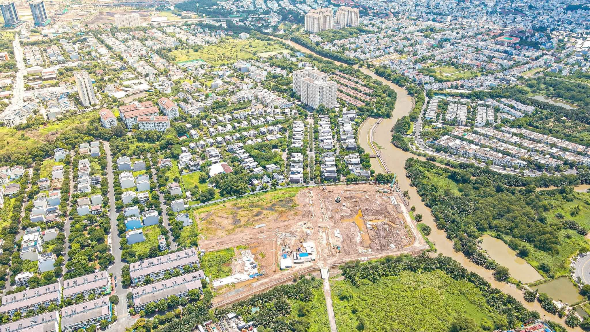 Tiến Độ Imperia Sensa Park Đang Triển Khai Ra Sao 3 Vị trí Imperia Sensa Park sát khúc sông uốn cong, xung quanh là biệt thự đã hoàn thiện